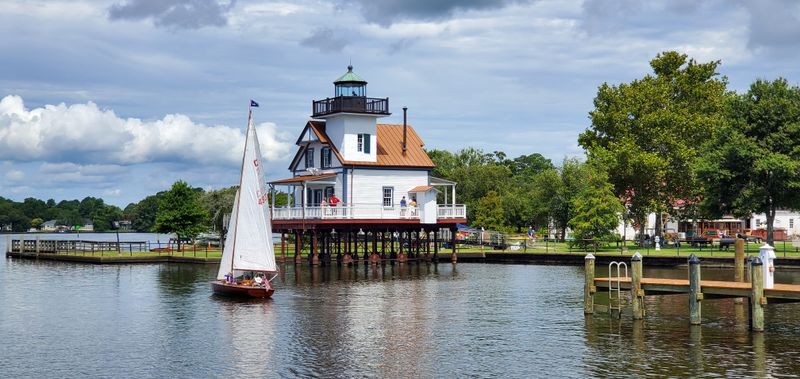 A Colonial Waterfront That Still Looks Like a Postcard