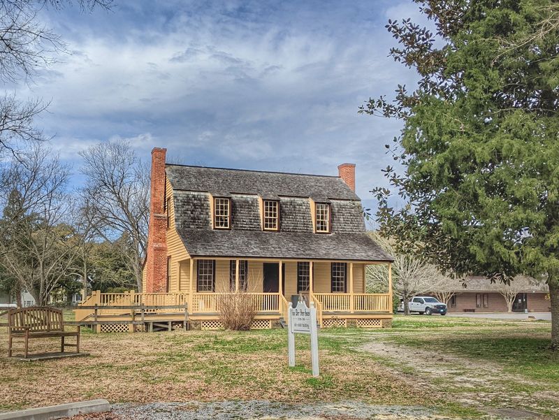 North Carolina's Oldest Town Still Wears Its Colonial Roots Proudly
