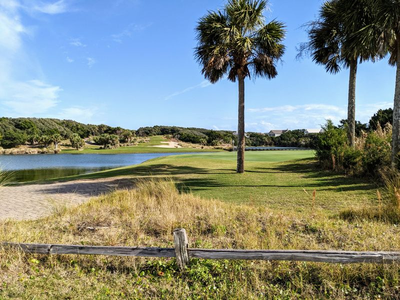 A Ferry-Only Island Where the Mainland World Quietly Falls Away