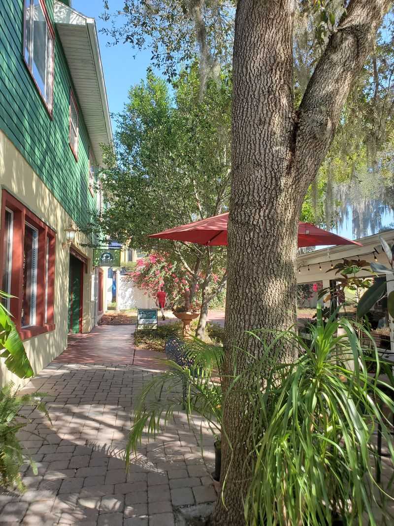 Renninger's Flea Market Adds A Treasure-Hunt Feel On A Small Budget