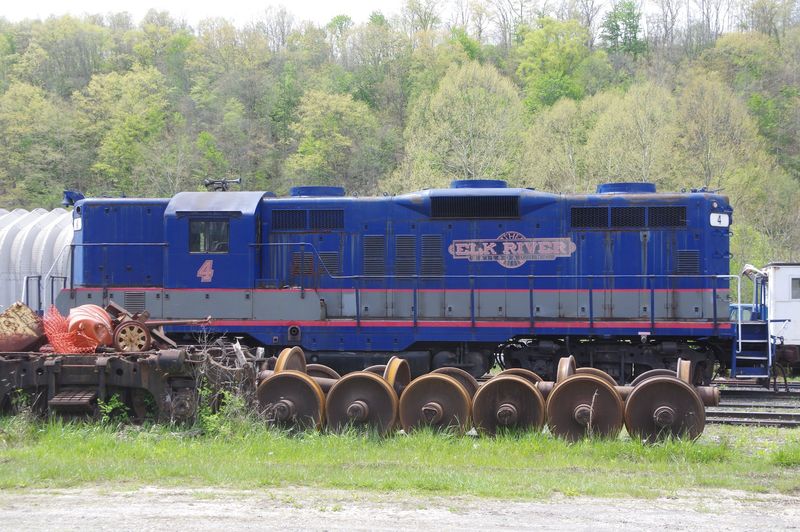 A Community That Stays Small by Choice