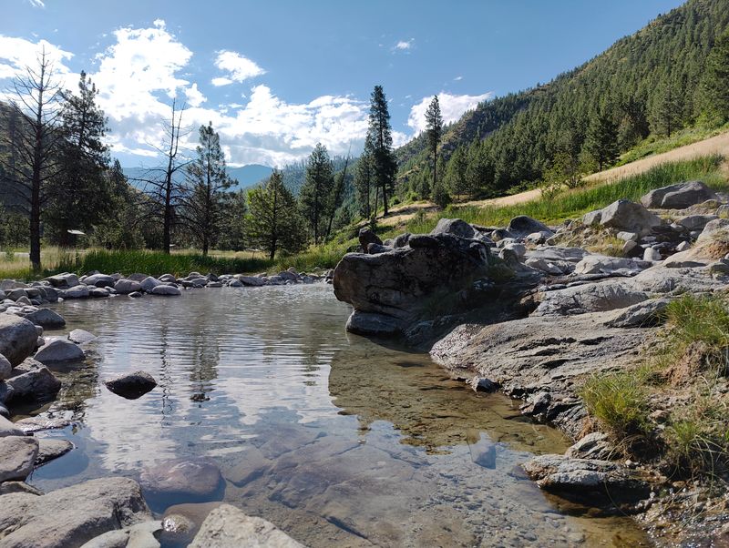 A Small Mountain Town Hiding One Of Idaho’s Most Scenic Hot Springs