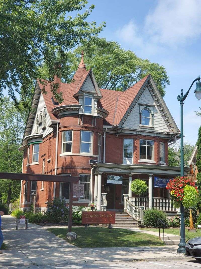 Cedarburg’s Historic Inns Give Visitors A Hallmark-Level Stay