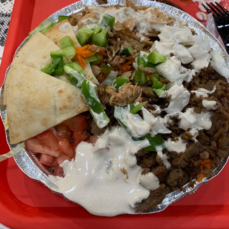 The Halal Guys – Classic Halal Platters With Legendary Sauce