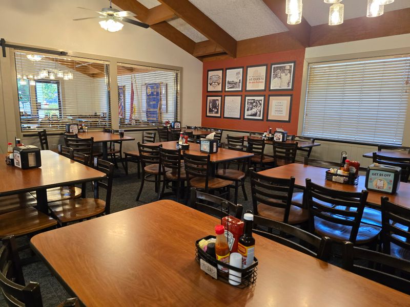 Golden Corral Buffet & Grill