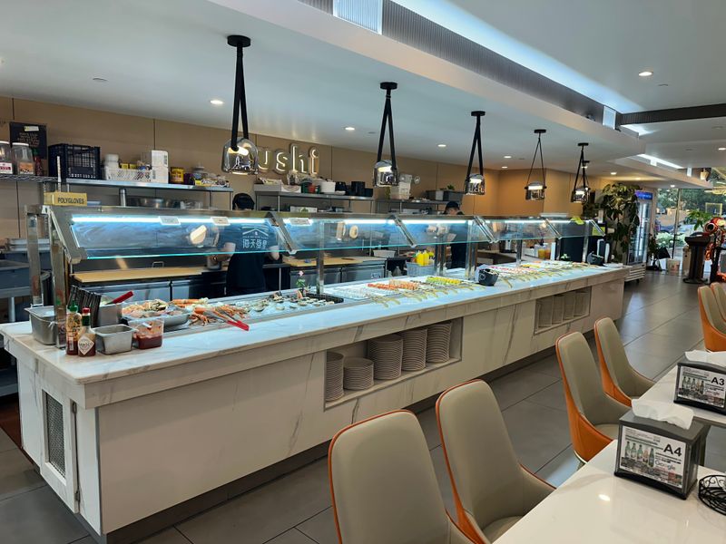 The Crowd Factor And Service Rhythm