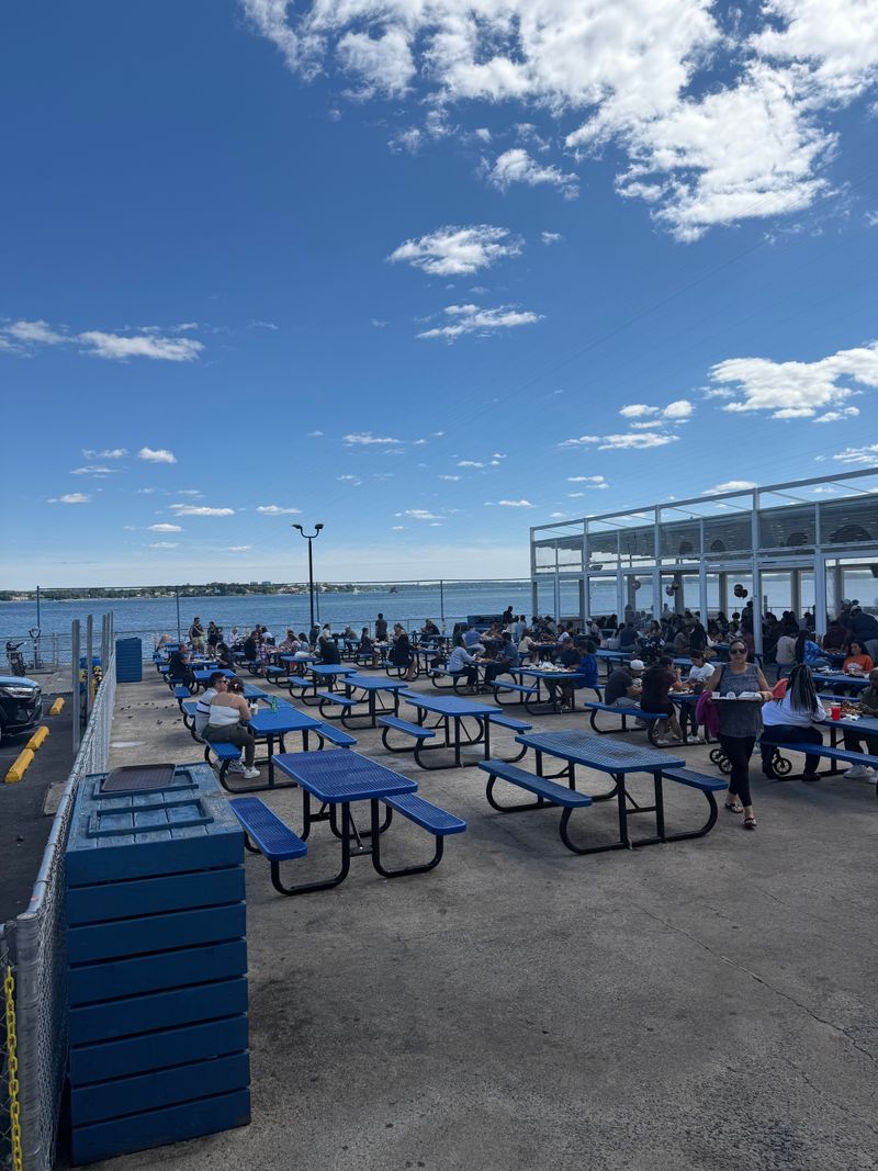 The Rhythm Of A Casual Waterfront Meal