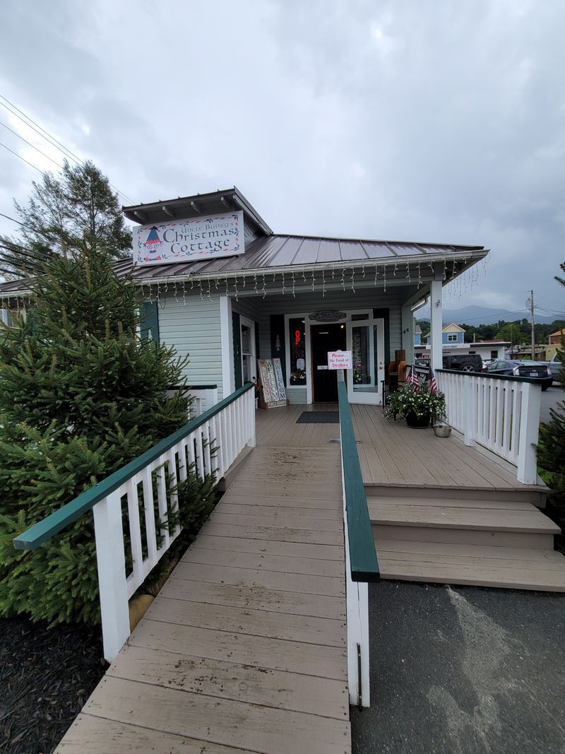 Mountain Lodging That Still Feels Personal