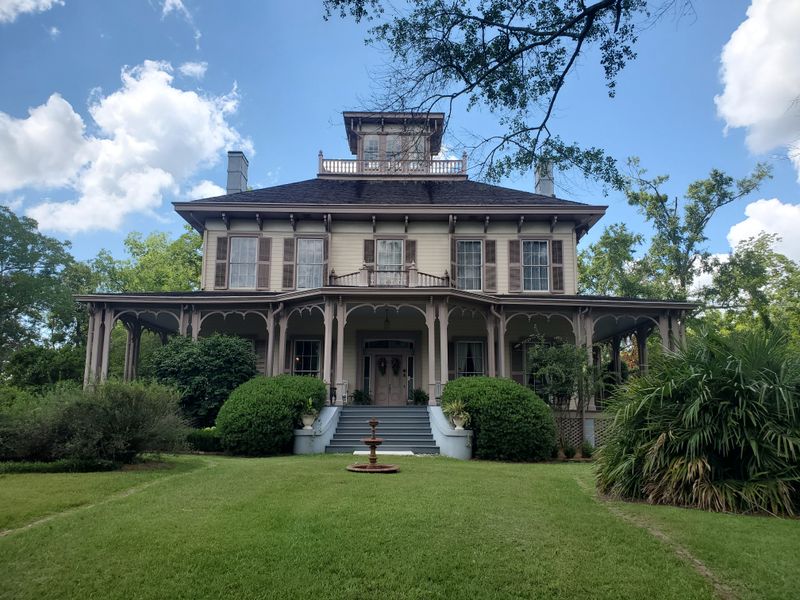One Of Alabama's Largest And Best-Preserved Historic Districts