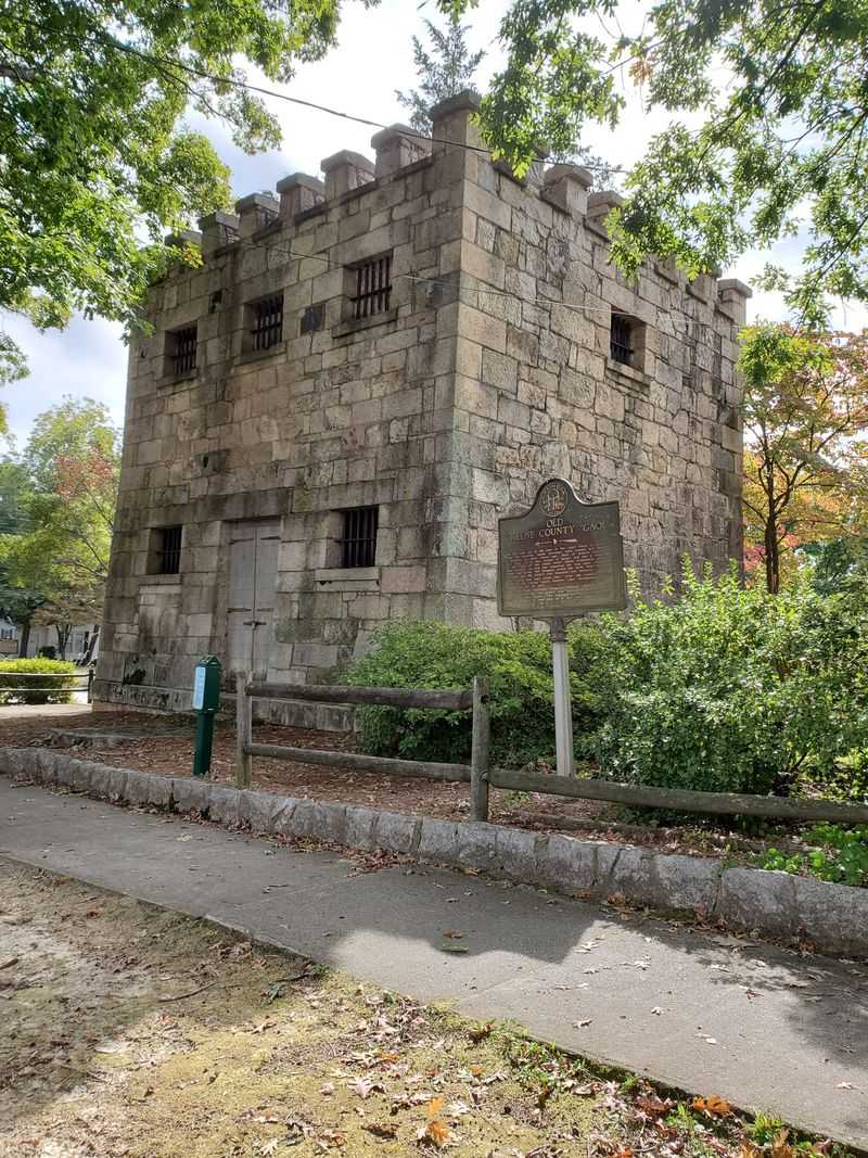 Historic Streets That Encourage Lingering