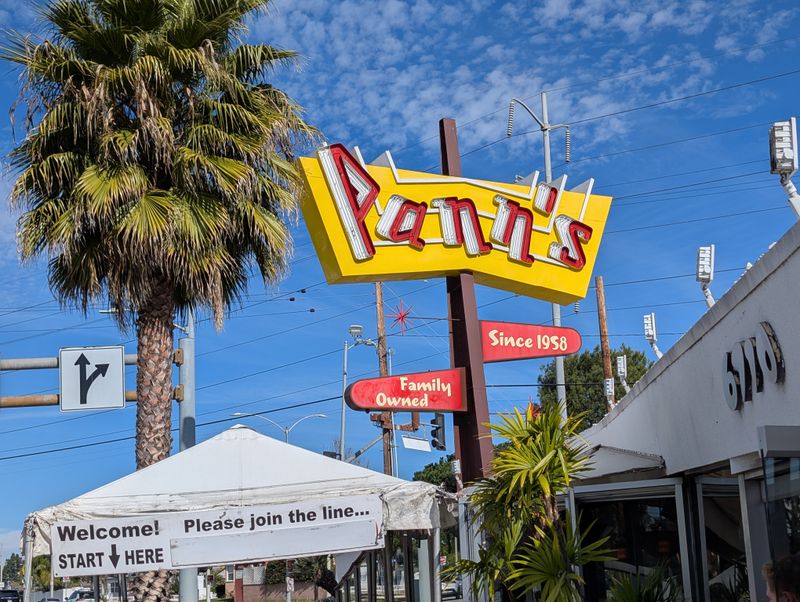 Pann's: A Los Angeles Staple For Comfort Food Lovers