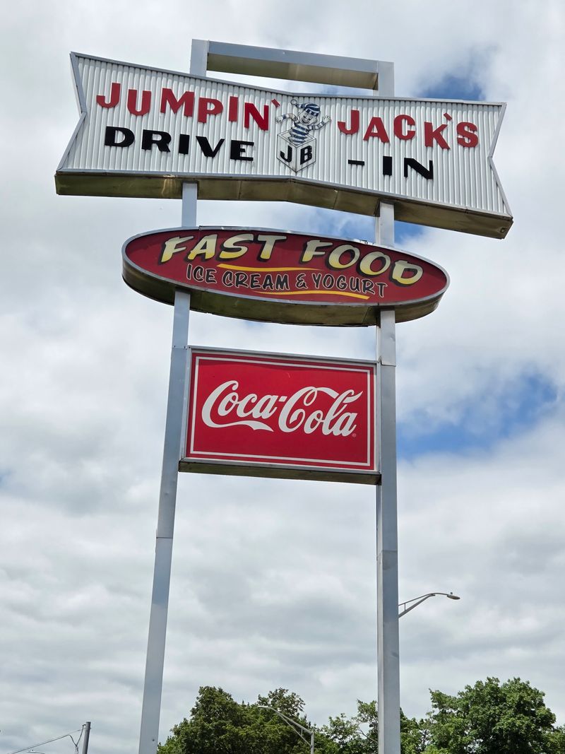 Jumpin' Jack's Drive-In, New York