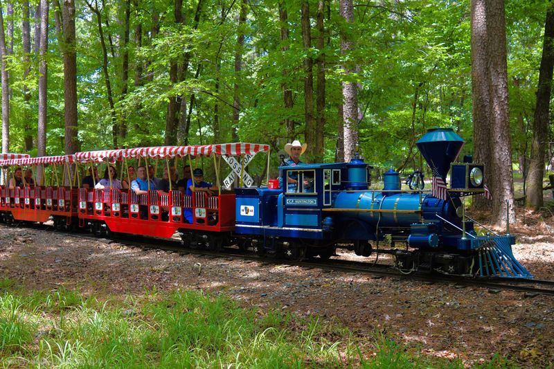 A Relaxing Ride With Stunning Views Of The Ouachita Mountains