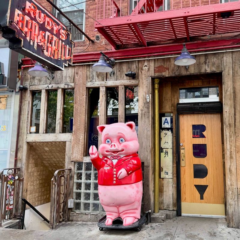 Rudy’s Bar & Grill – Hell’s Kitchen, Manhattan