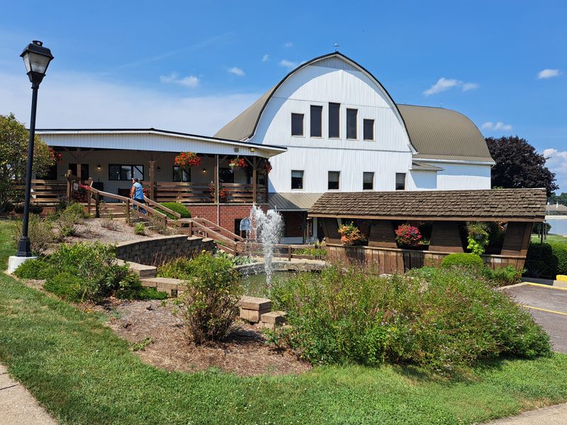 The Barn Restaurant (Smithville)