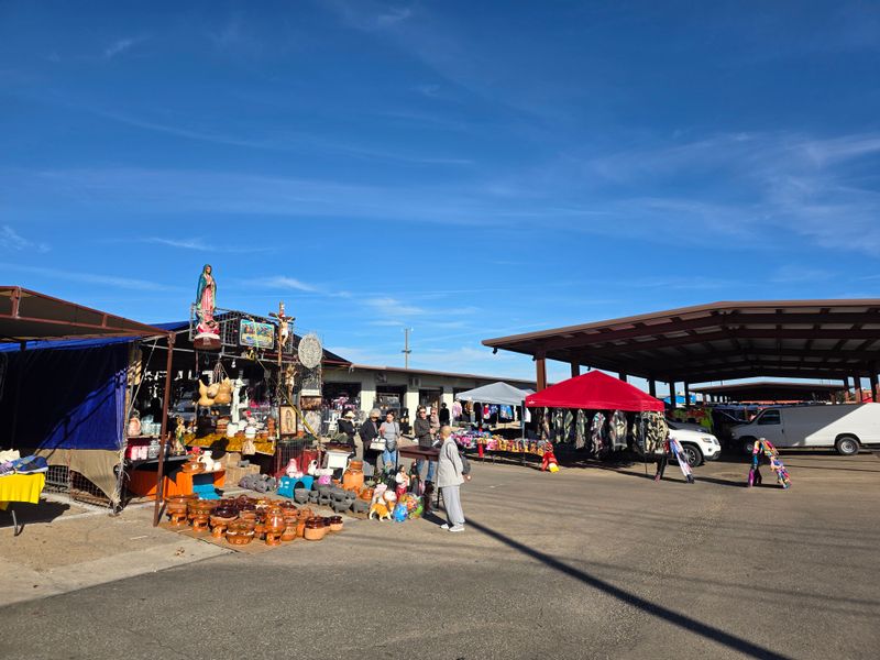 Expert Bargainers And First-Timers Alike Lose Track Of Time Here