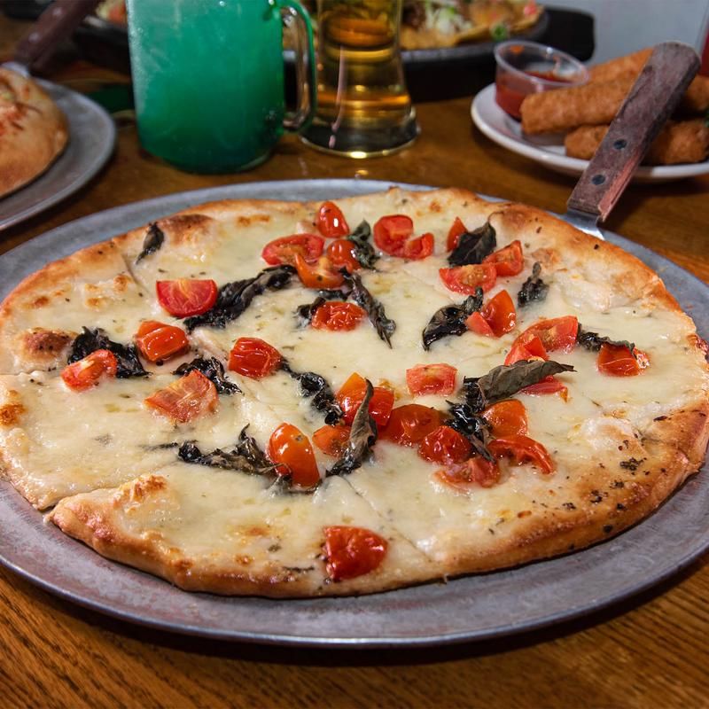 Step Into The Past: Dining In A '50s Car At Pete's Garage