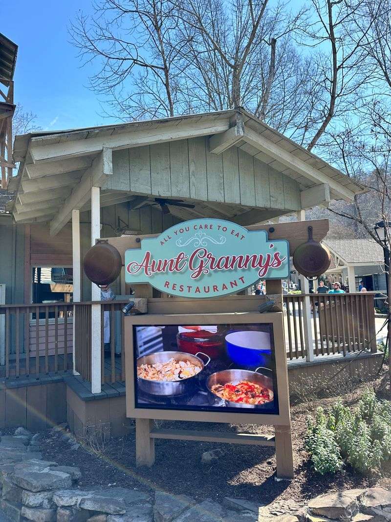 Aunt Granny’s Restaurant Buffet
