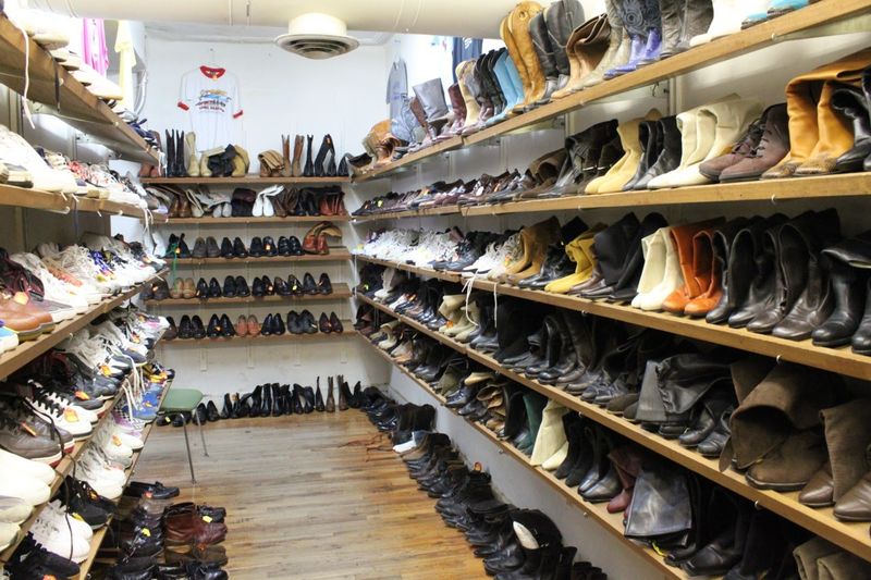 The Rhythm Of Weekday Browsing