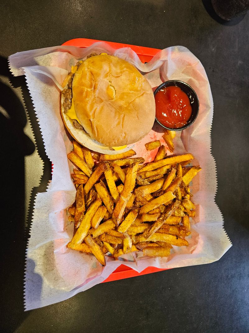 Why Its Double Cheeseburger Still Feels Like The Best Kept Secret In Memphis