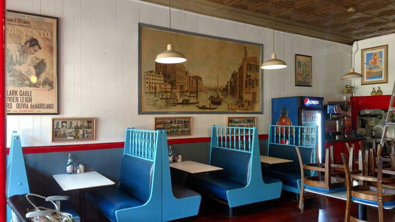 Dino’s Grill, Memphis (Established 1973)