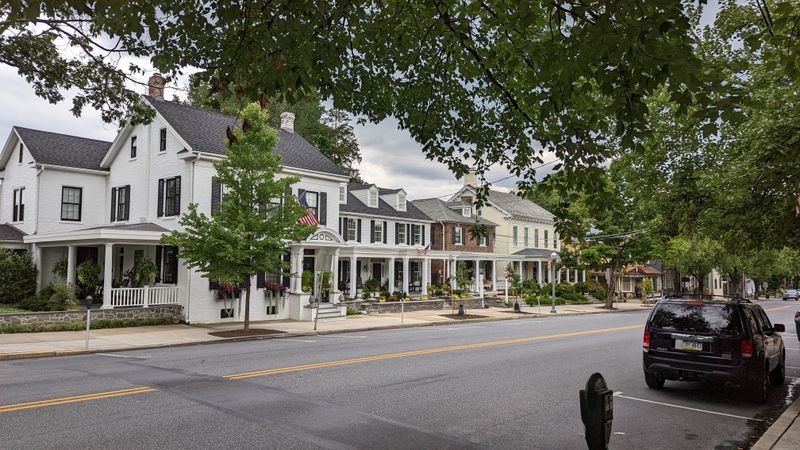 Neighborly Vibes You Don't Find In Big Cities