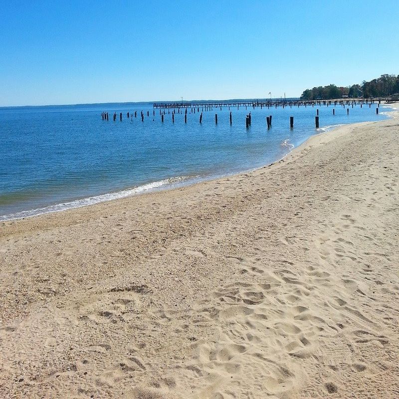 Colonial Beach: Where Time Slows And Seafood Shines