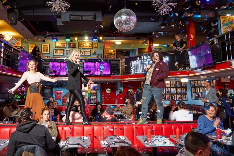 Ellen's Stardust Diner — Retro Themed Diner With Singing Servers (Modern Twist But Nostalgic Ambience)