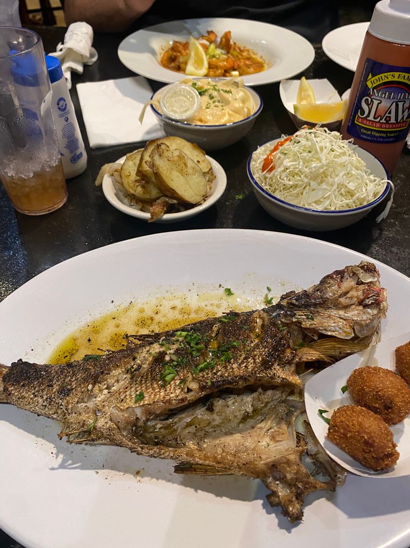 Fishmarket Restaurant – Seafood & Fried Fish Combos