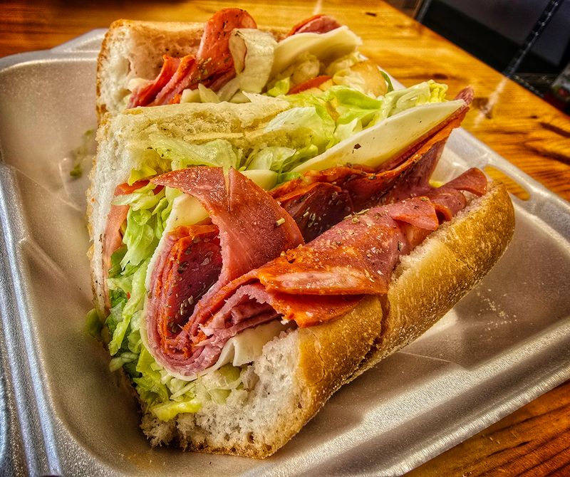 Ippolito Italian Deli (Largo)