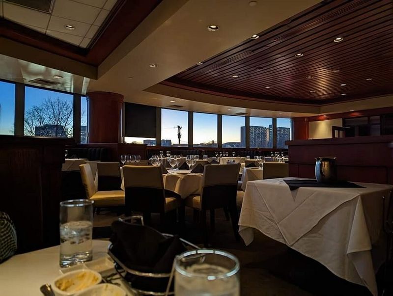 Fleming's Prime Steakhouse & Wine Bar