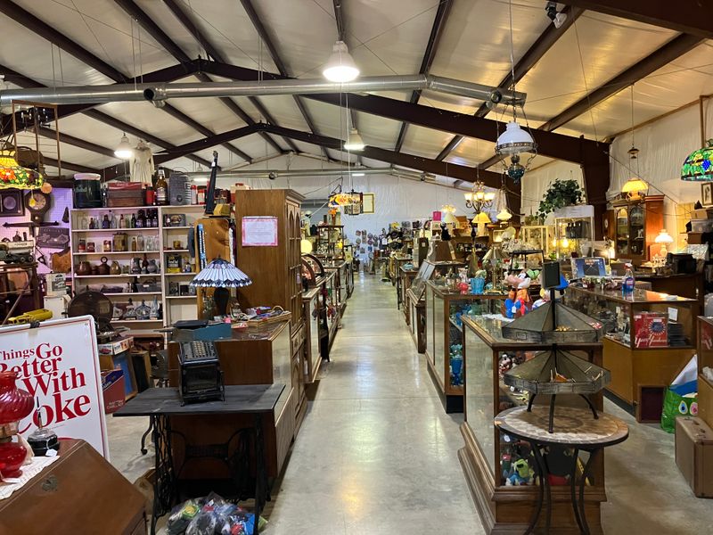 Madeline’s Antiques and Uniques, Manchester