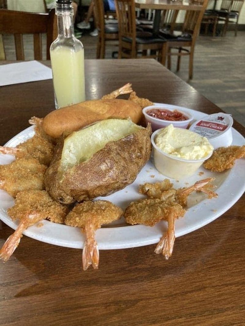 Catfish, Shrimp, And The Fryers’ Gentle Persuasion