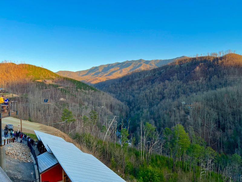 Eating Well Above Town Without Rushing