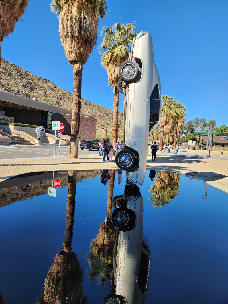 Mid-Century Architecture And Arts Culture Create A Calm, Inspiring Environment