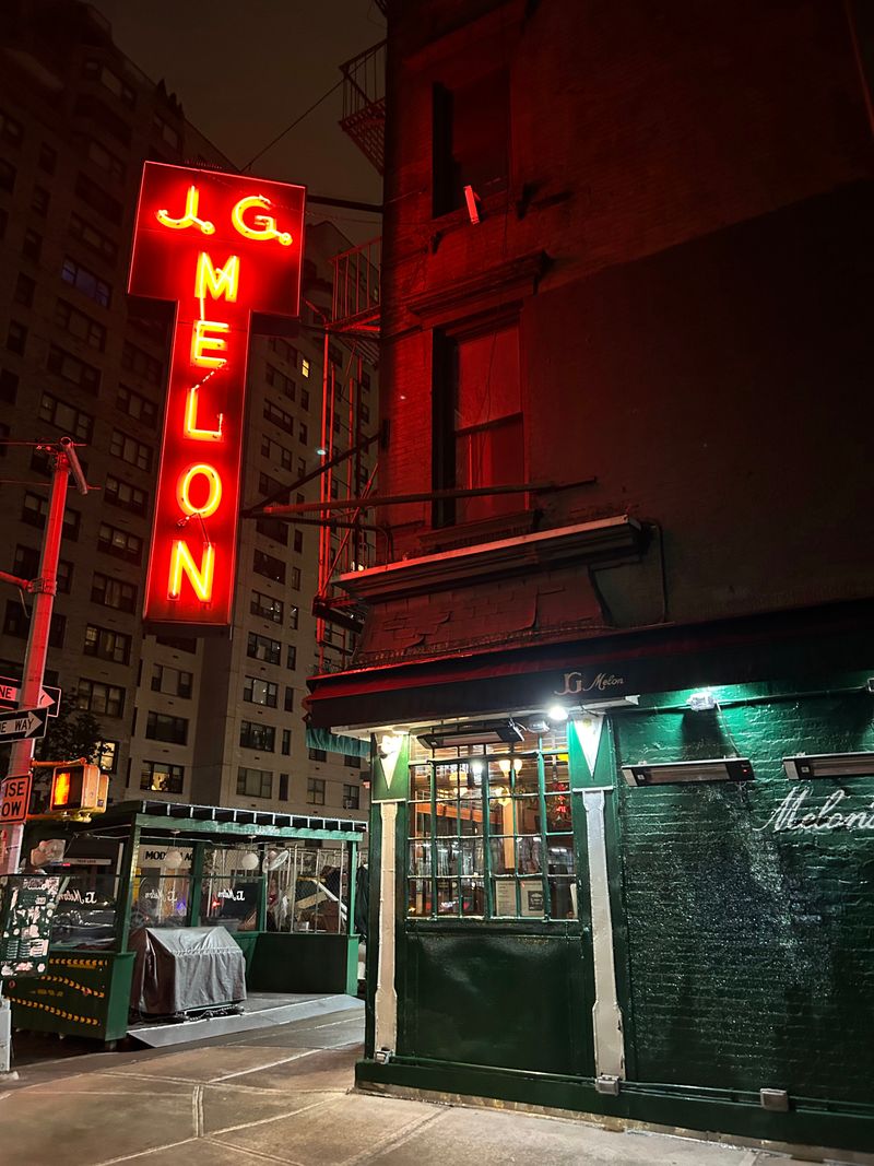 JG Melon – Upper East Side