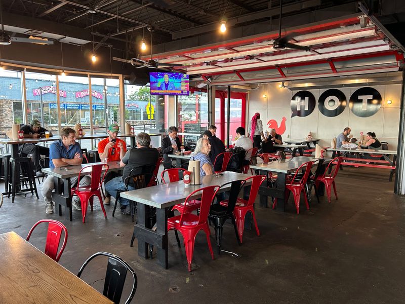 Hattie B's Hot Chicken - Nashville - West