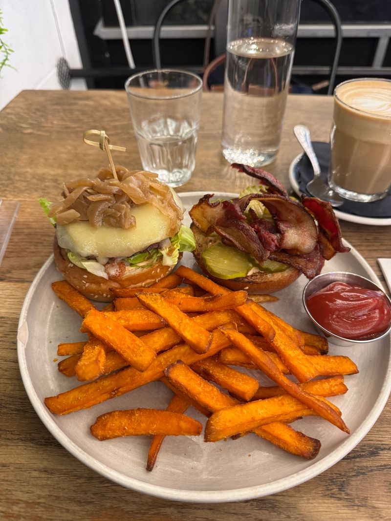 Hole In The Wall - Flatiron