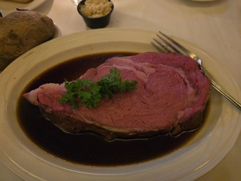 A Menu Built Around Steak, Not Trends