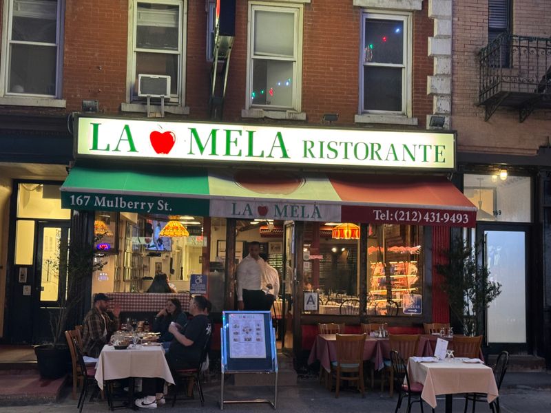 La Mela – Mulberry Street Classic