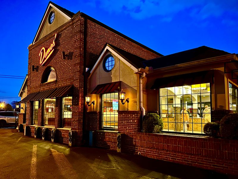 Demos’ Restaurant, Murfreesboro (Locally Owned Since 1989)