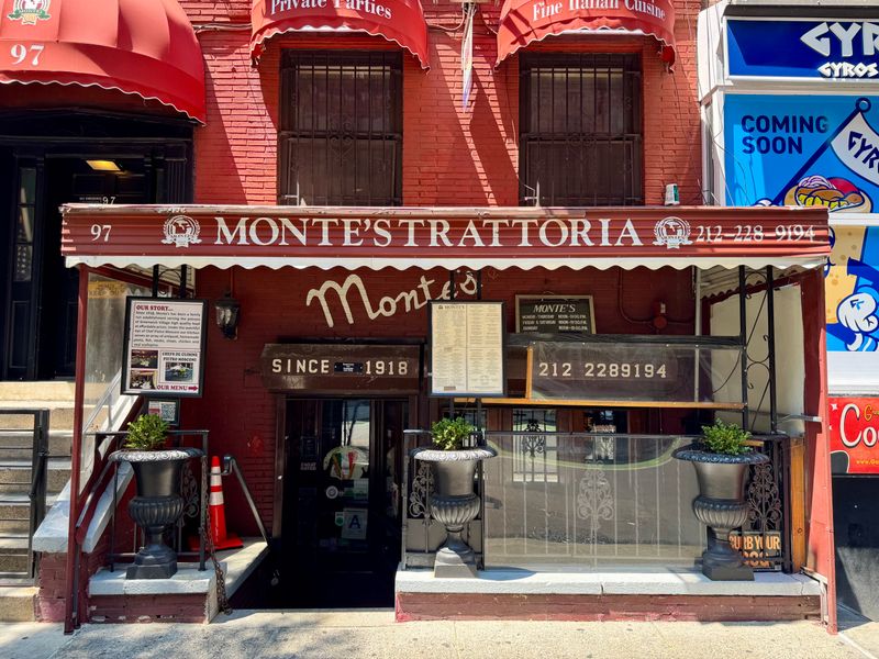 Monte’s Trattoria – Greenwich Village