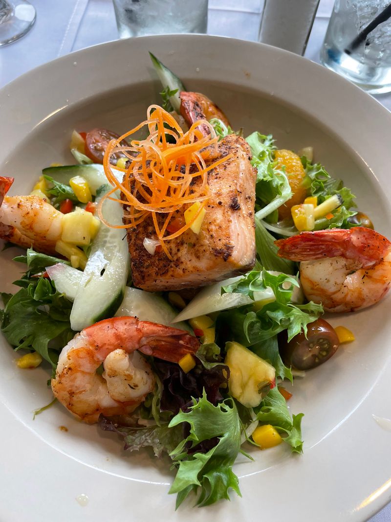 Nolan's Restaurant: Scenic Shoreline Dining