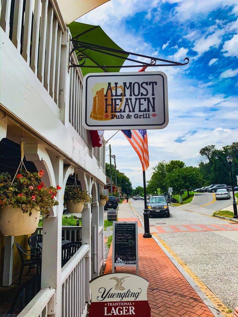 Almost Heaven Pub & Grill (Harpers Ferry)