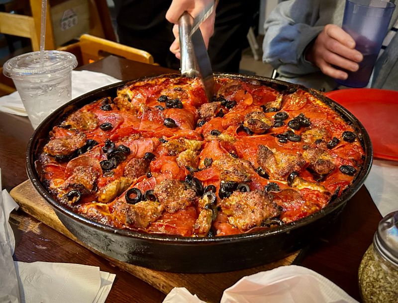 Pequod's Pizza