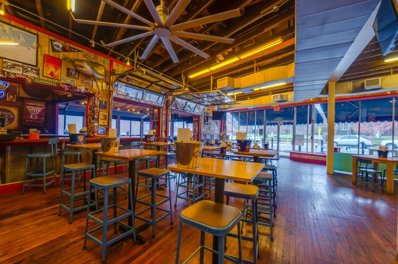 Martin's Bar-B-Que Joint (Belmont)