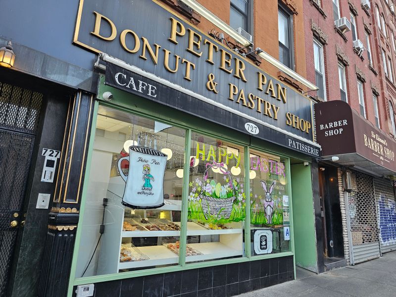 Peter Pan Donut & Pastry Shop – Greenpoint