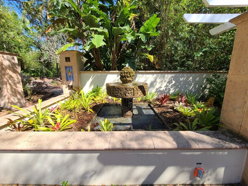 Dreamy Plant Displays Make This Park A Fairy World