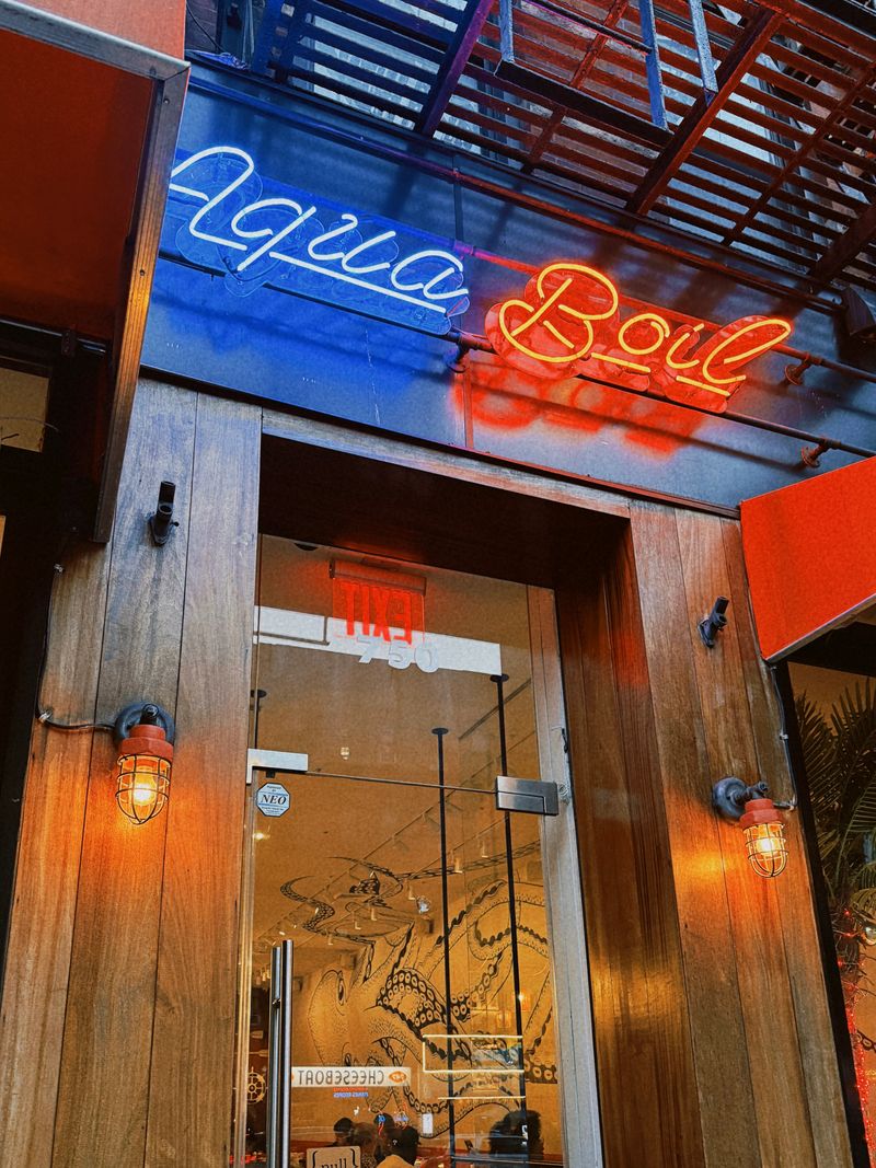 Aqua Boil — Hell’s Kitchen, Manhattan