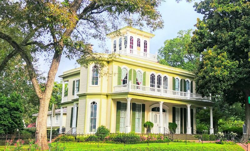 Historic Homes That Have Barely Changed In Over A Century